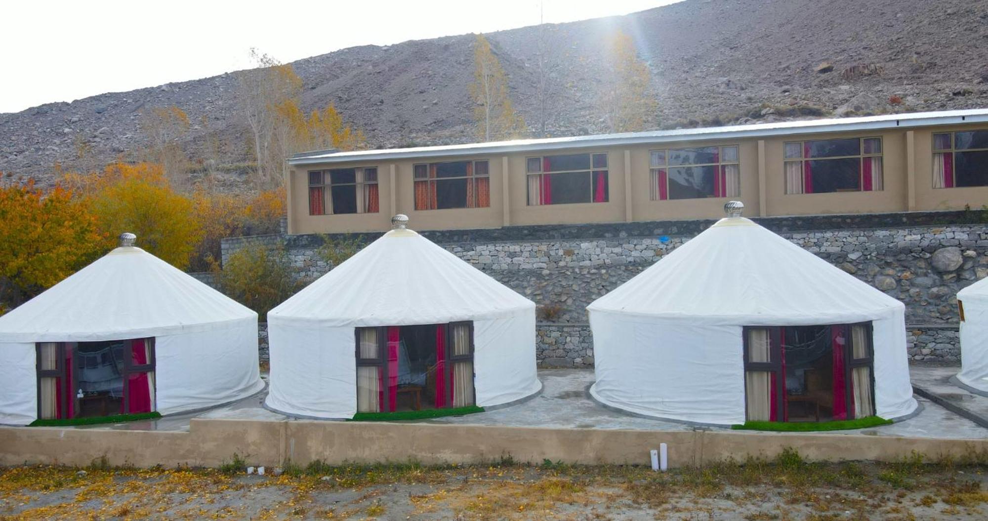 Karimabad  Apex Hotels And Resorts Hussaini מראה חיצוני תמונה
