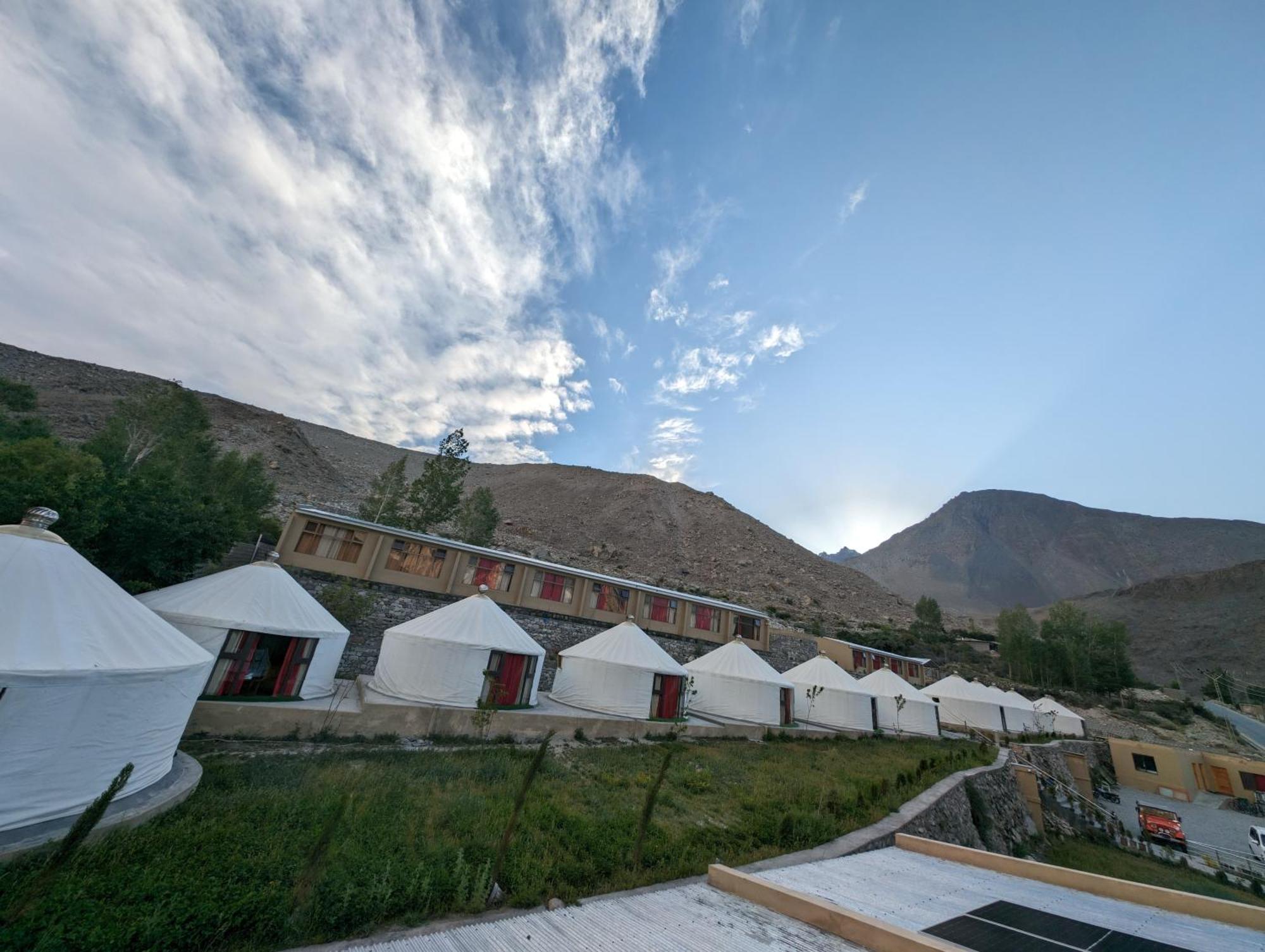 Karimabad  Apex Hotels And Resorts Hussaini מראה חיצוני תמונה