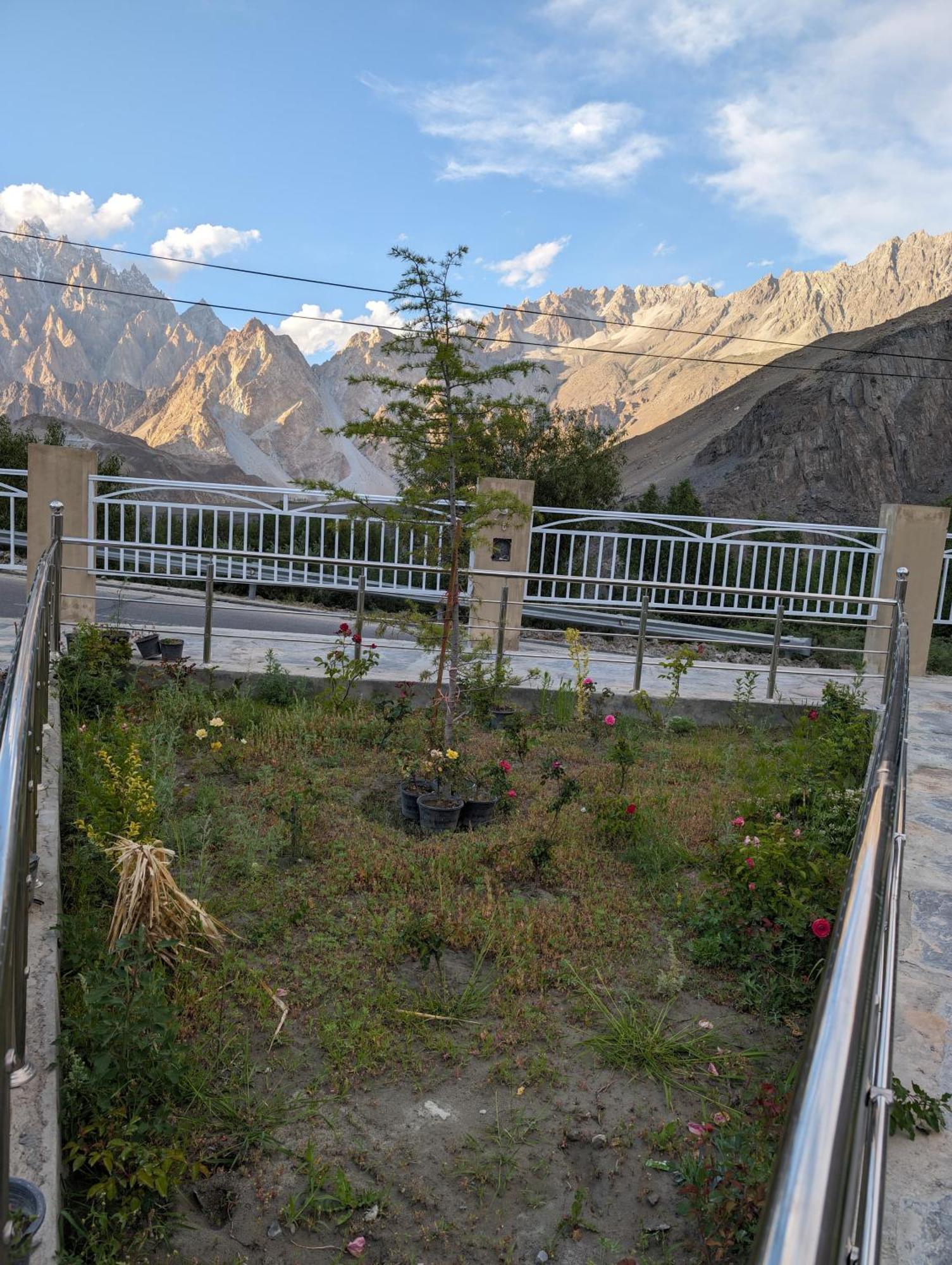 Karimabad  Apex Hotels And Resorts Hussaini מראה חיצוני תמונה