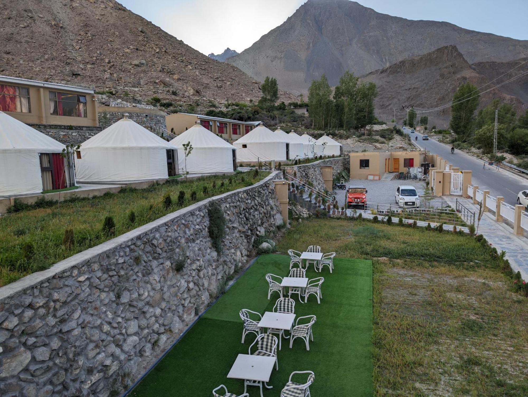 Karimabad  Apex Hotels And Resorts Hussaini מראה חיצוני תמונה