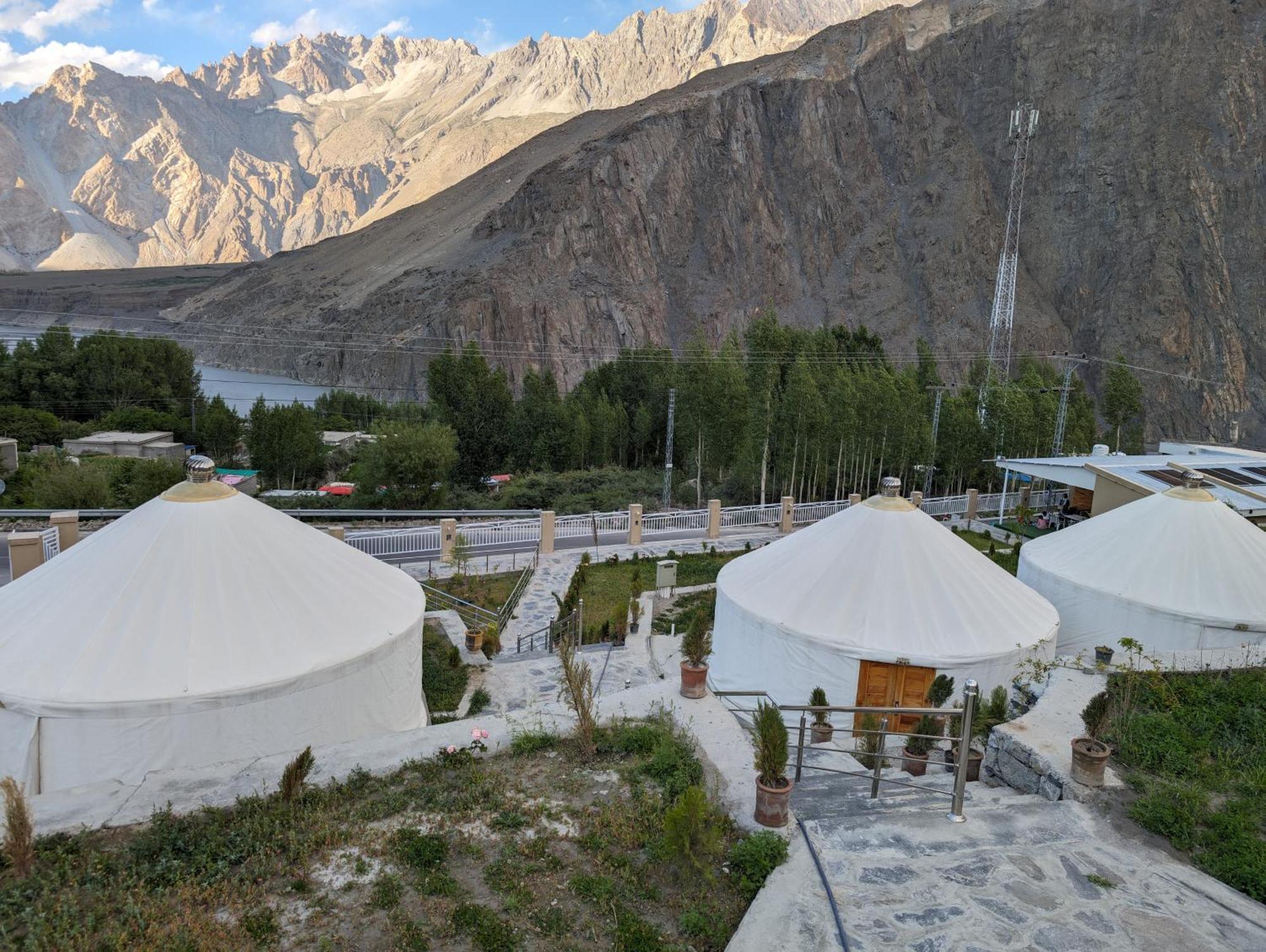Karimabad  Apex Hotels And Resorts Hussaini מראה חיצוני תמונה